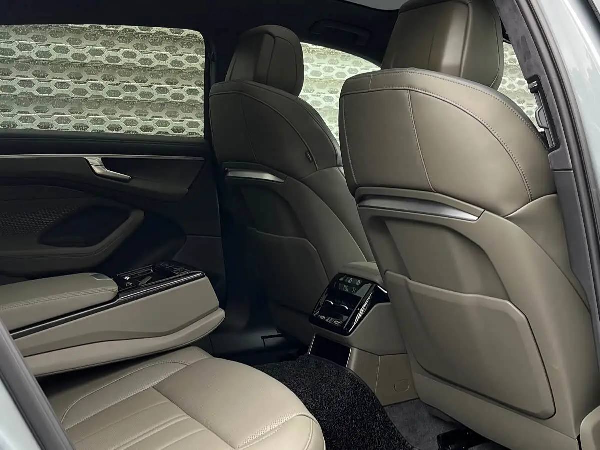 Audi A6L 2026 — Şəkil 9/12