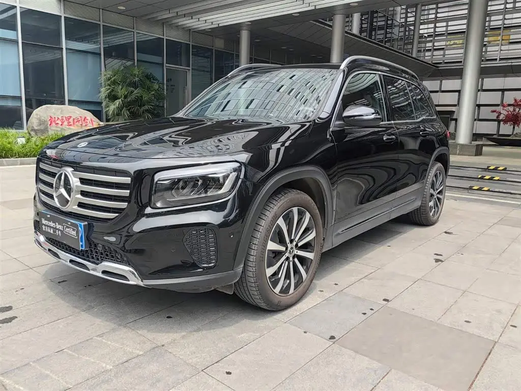 Mercedes-Benz GLB 2025 — Photo 1/20
