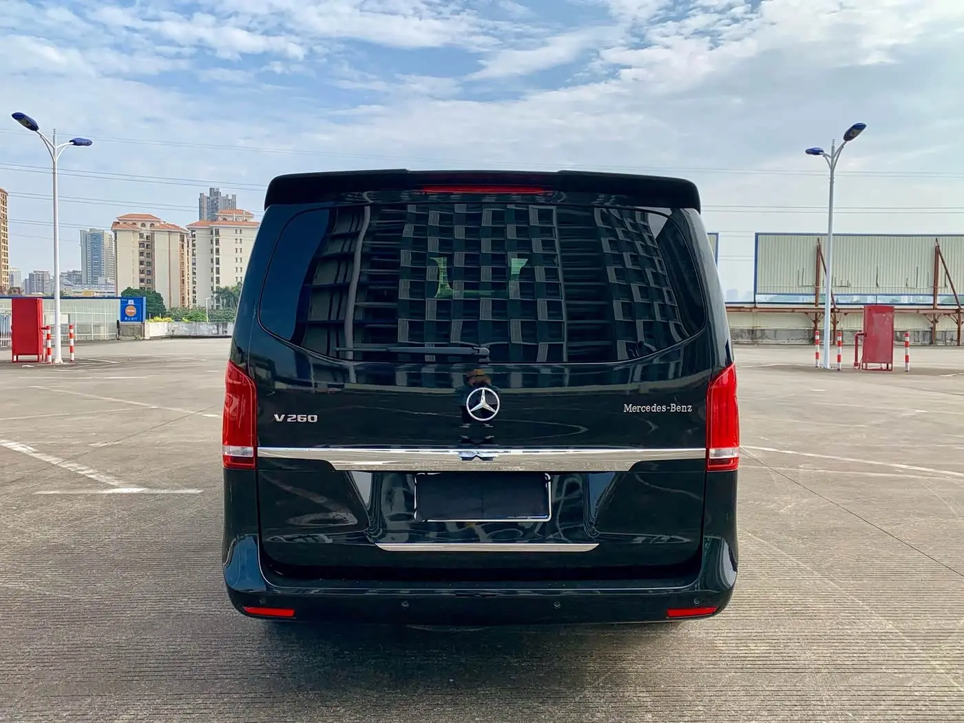 Mercedes-Benz V-Class 2018 — Фото 13/16