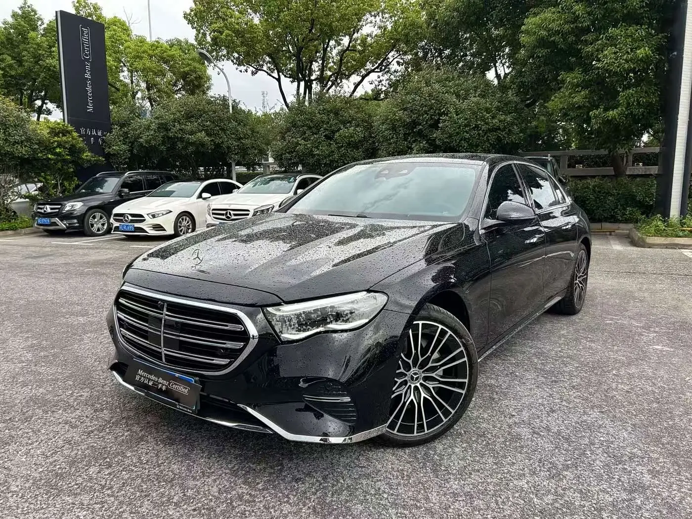 Mercedes-Benz E-Class 2026 — Photo 1/17