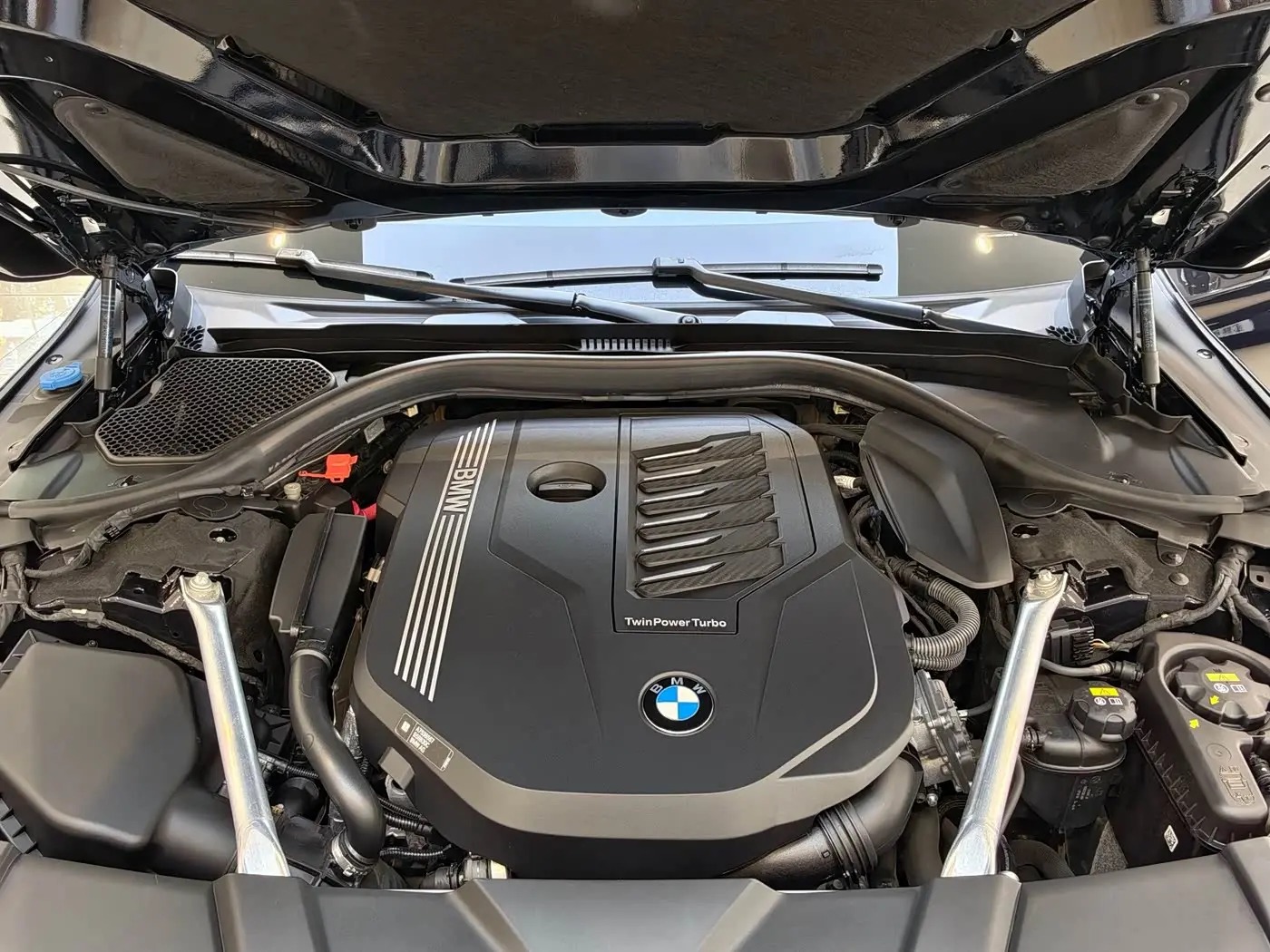 BMW 7 Series 2022 — Photo 18/20