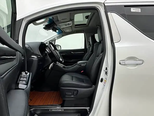 Toyota Vellfire 2019 — Photo 12/19