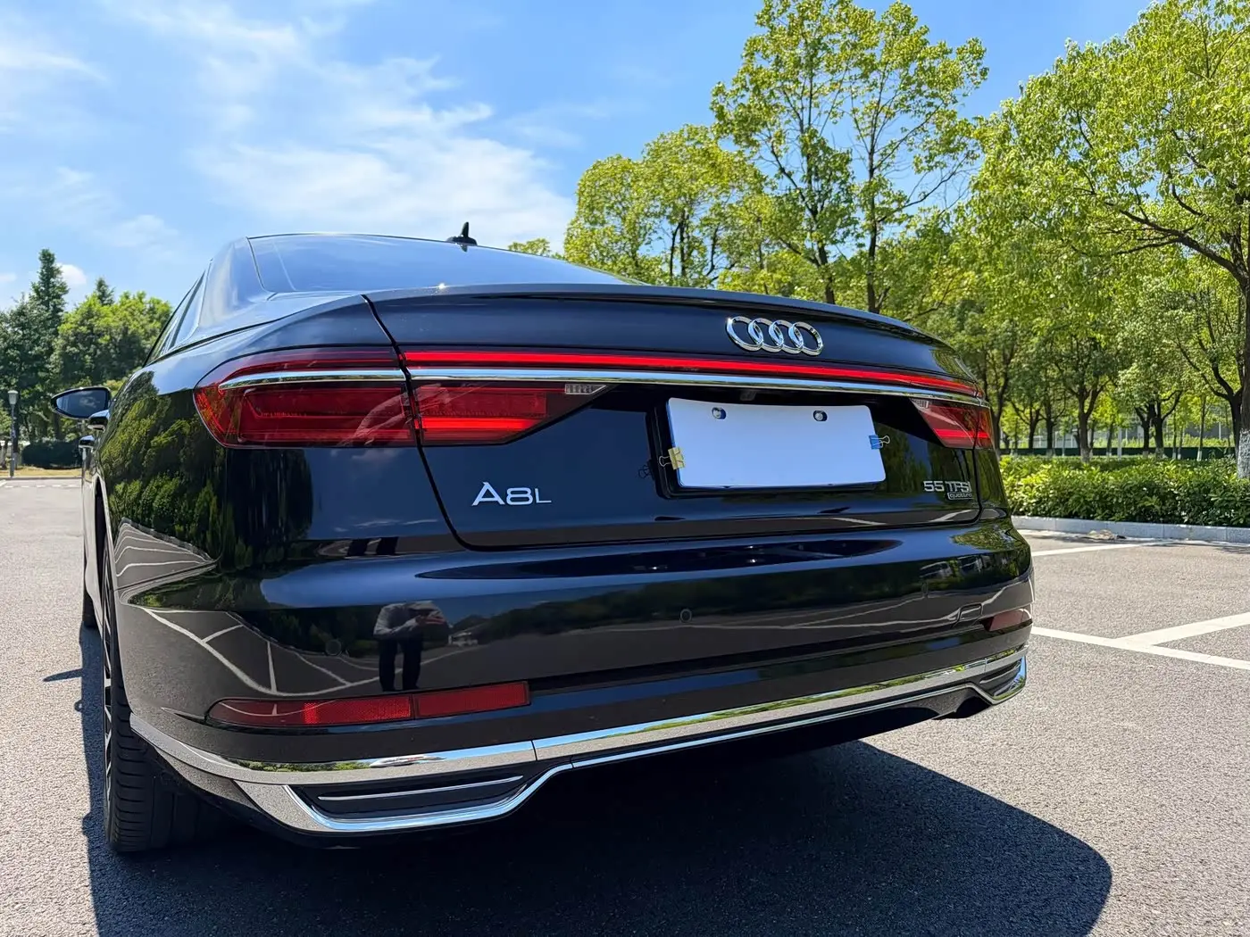 Audi A8 2021 — Photo 8/20