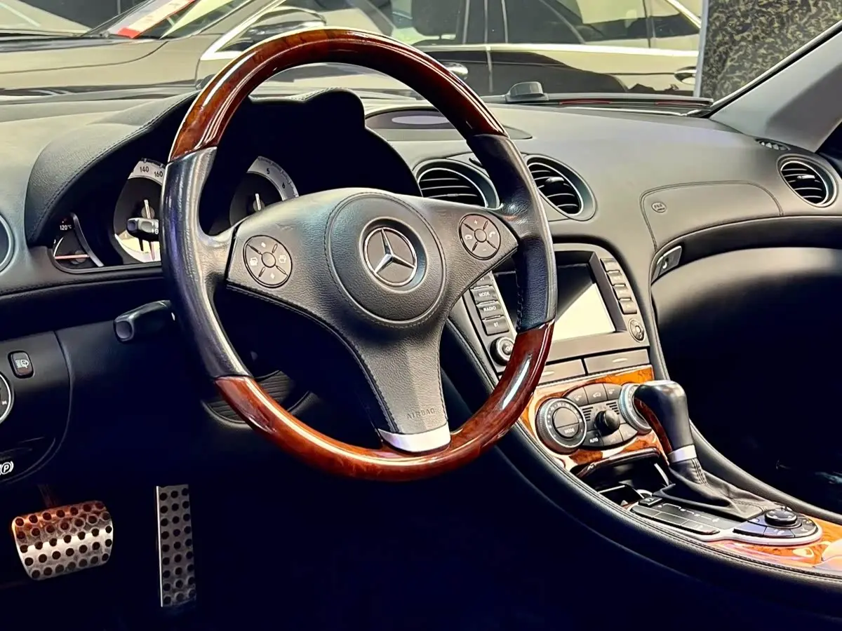 Mercedes-Benz SL-Class 2009 — Фото 17/20