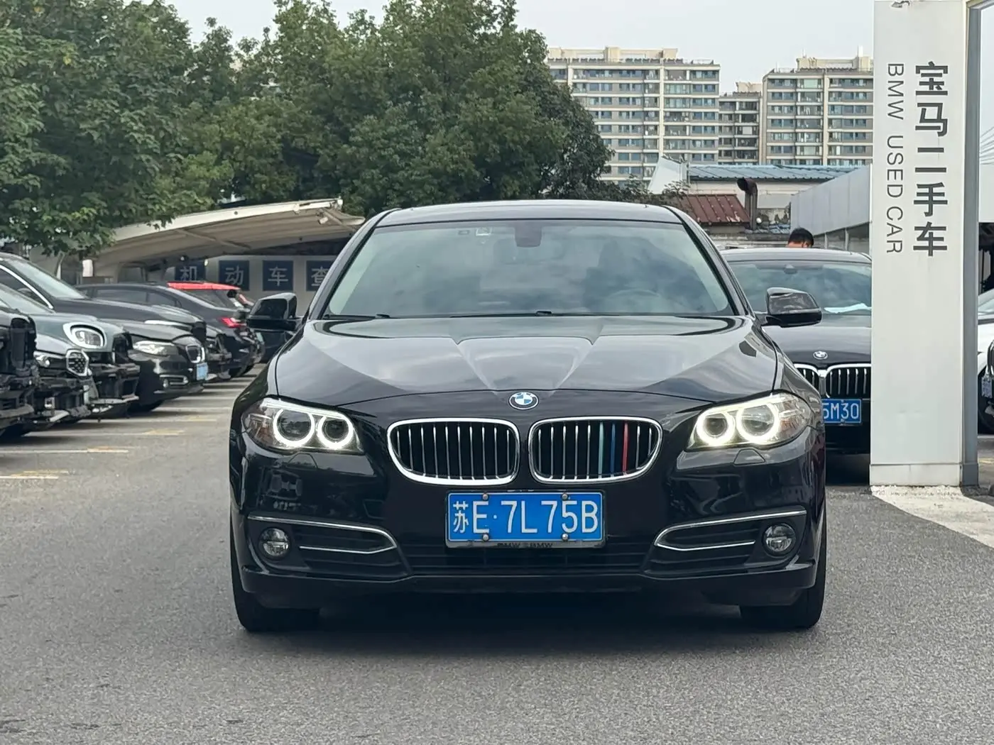 BMW 5 Series 2015 — Фото 2/13