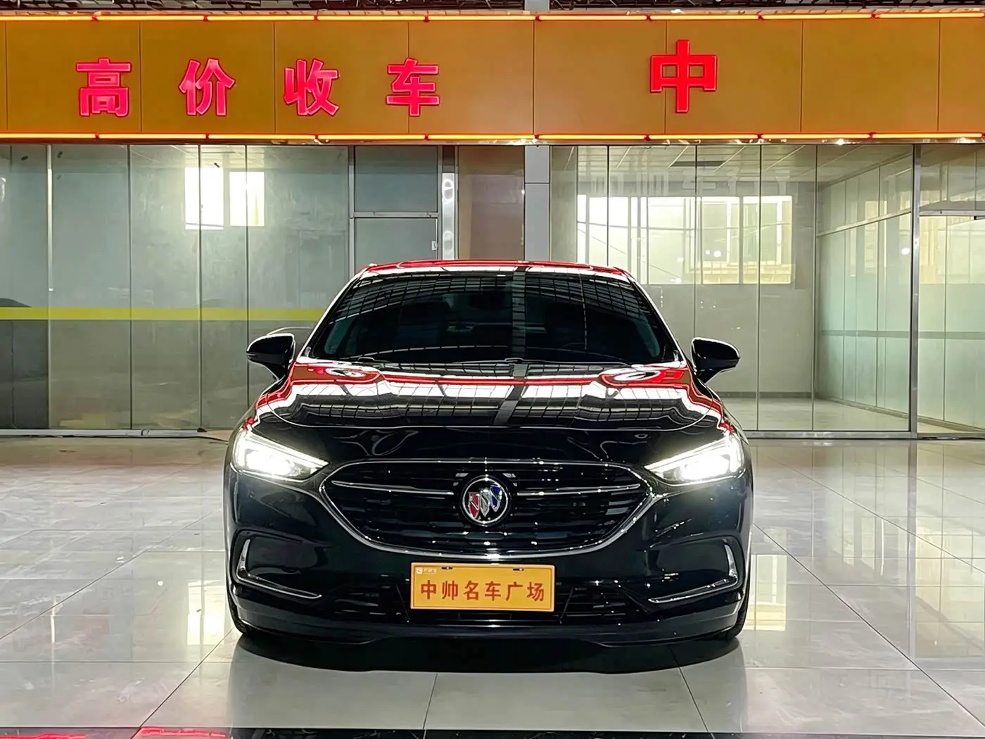 Buick LaCrosse 2023 — Фото 2/17