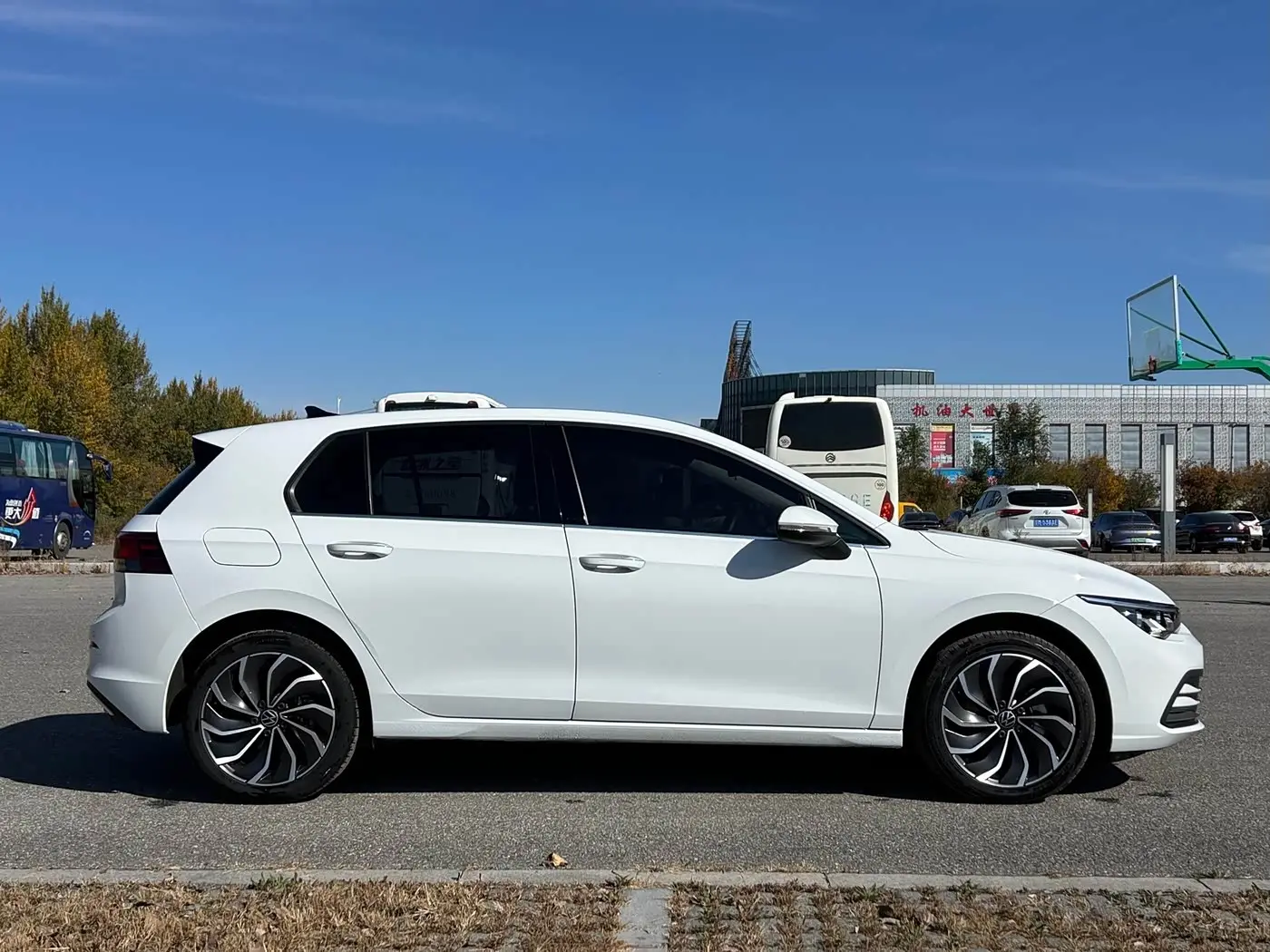 Volkswagen Golf 2023 — Photo 7/20