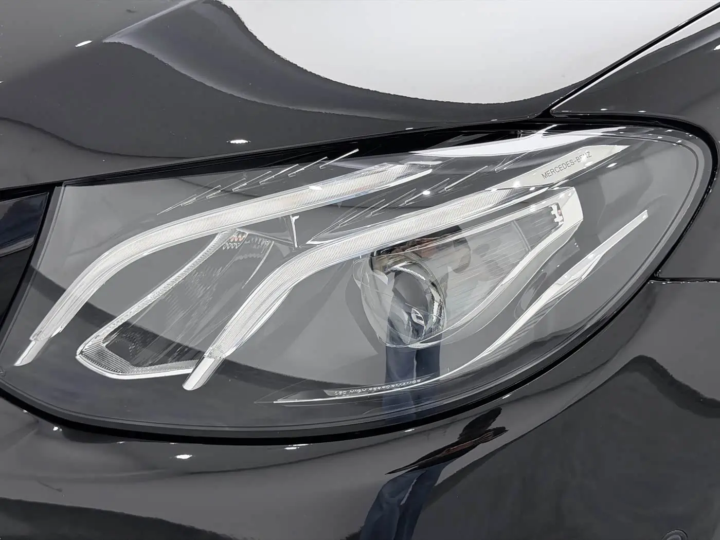 Mercedes-Benz E-Class 2020 — Фото 16/20