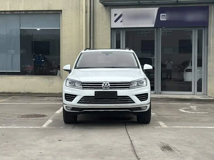 Volkswagen Touareg 2018 — Фото 5/19