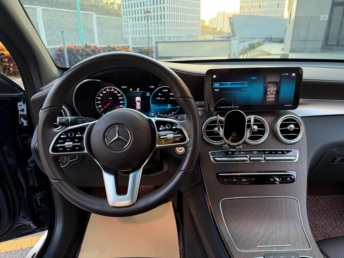 Mercedes-Benz GLC 2023 — Фото 14/20