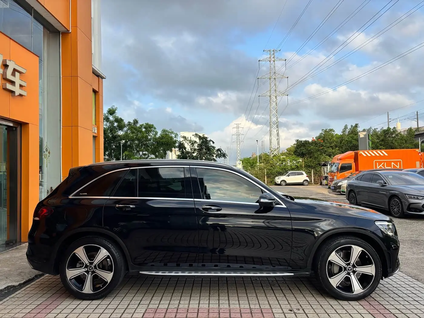 Mercedes-Benz GLC 2020 — Photo 9/20