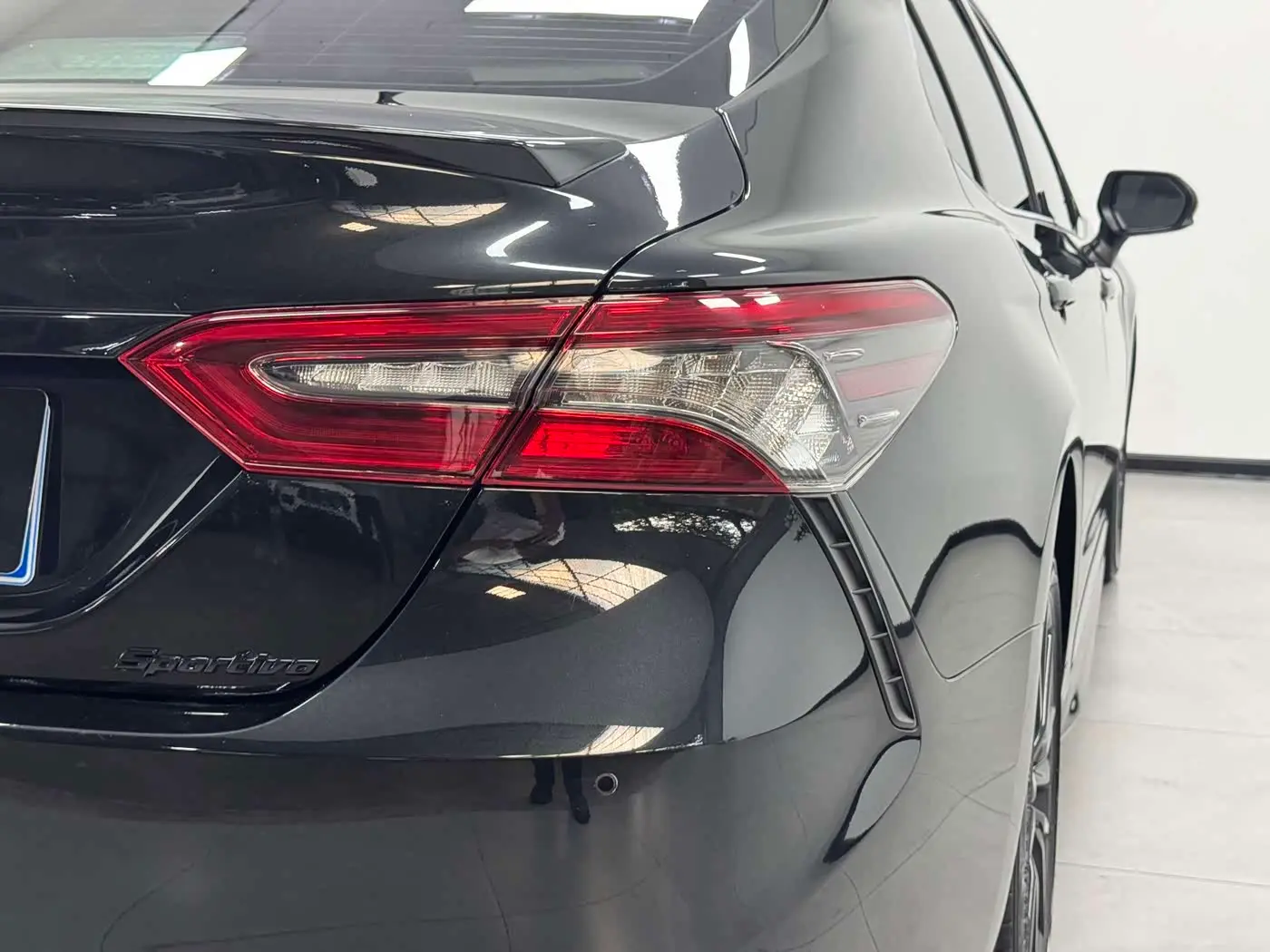 Toyota Camry 2023 — Фото 15/20
