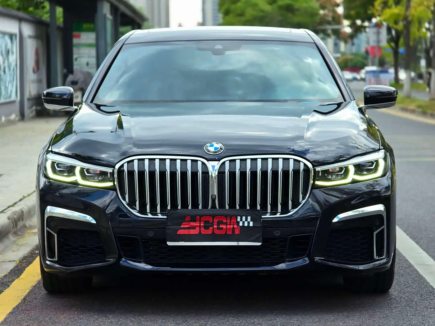 BMW 7 Series 2020 — Фото 2/19