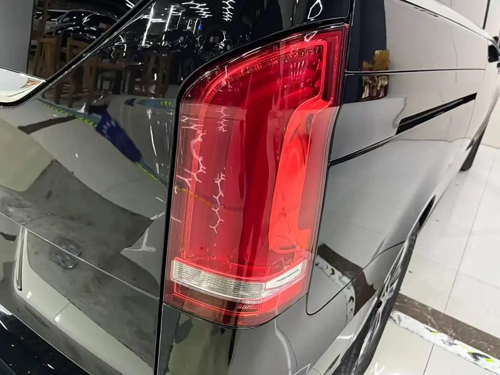 Mercedes-Benz V-Class 2022 — Şəkil 15/15