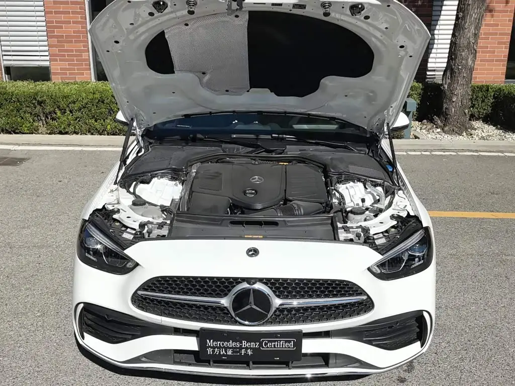 Mercedes-Benz C-Class 2026 — Photo 9/18