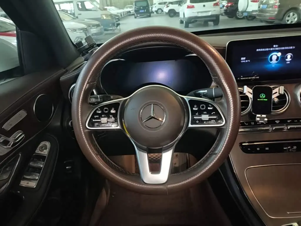 Mercedes-Benz GLC 2022 — Фото 10/19