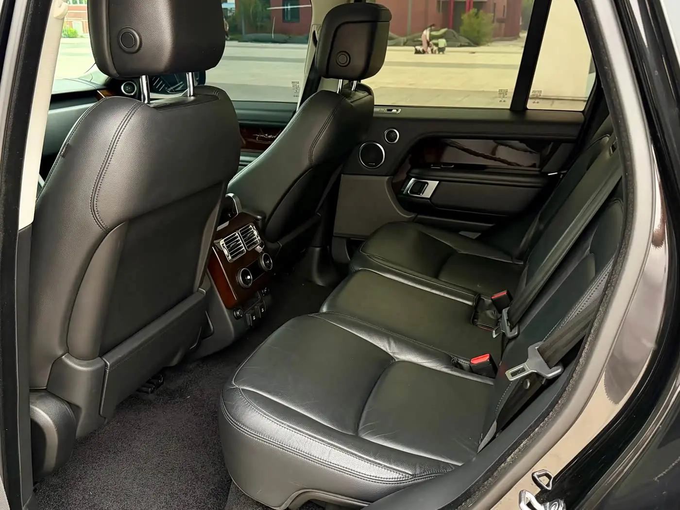 Land Rover Range Rover 2020 — Photo 8/15