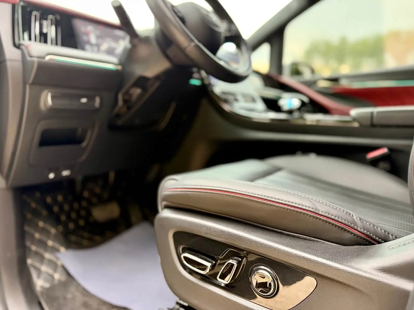 GAC Trumpchi Trumpchi M8 2023 — Photo 17/20