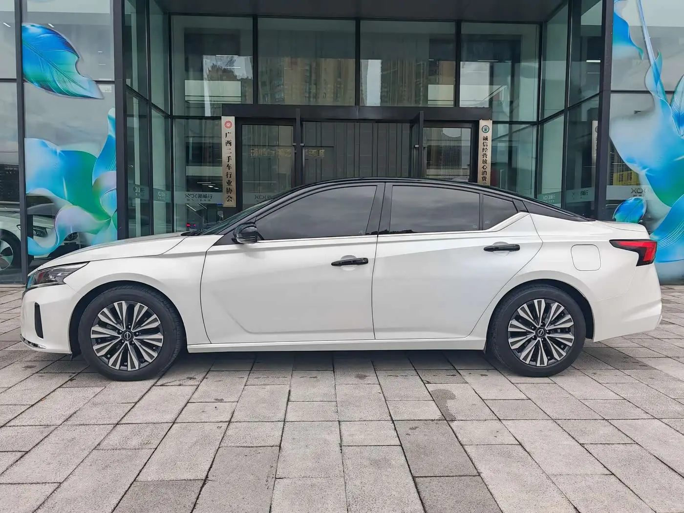Nissan Teana 2023 — Фото 4/13
