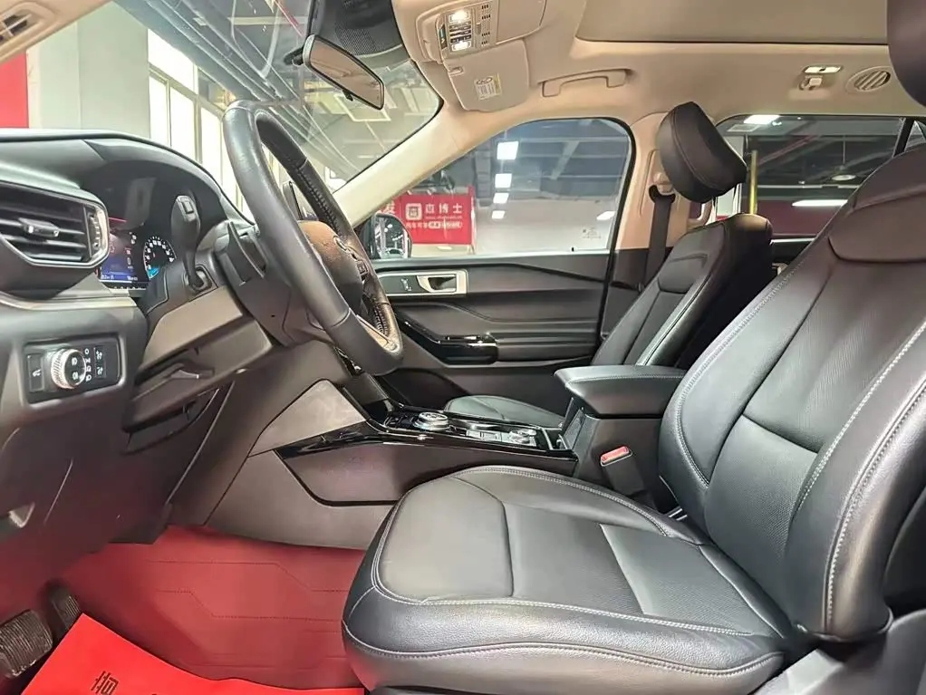 Ford Explorer 2021 — Şəkil 7/9