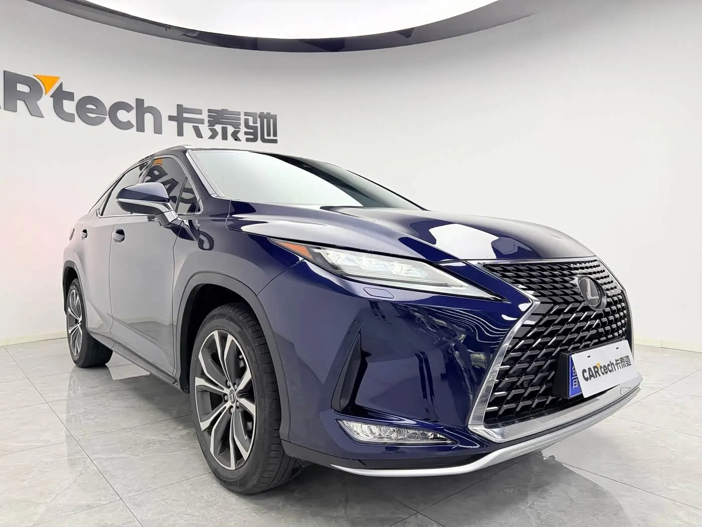 Lexus RX 2021 — Photo 3/9
