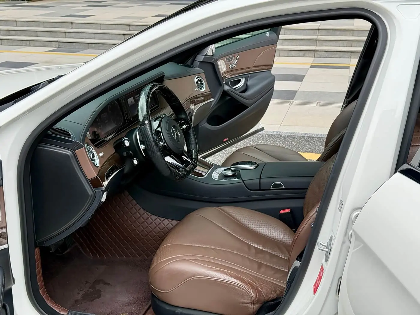 Mercedes-Benz S-Class 2016 — Photo 6/10