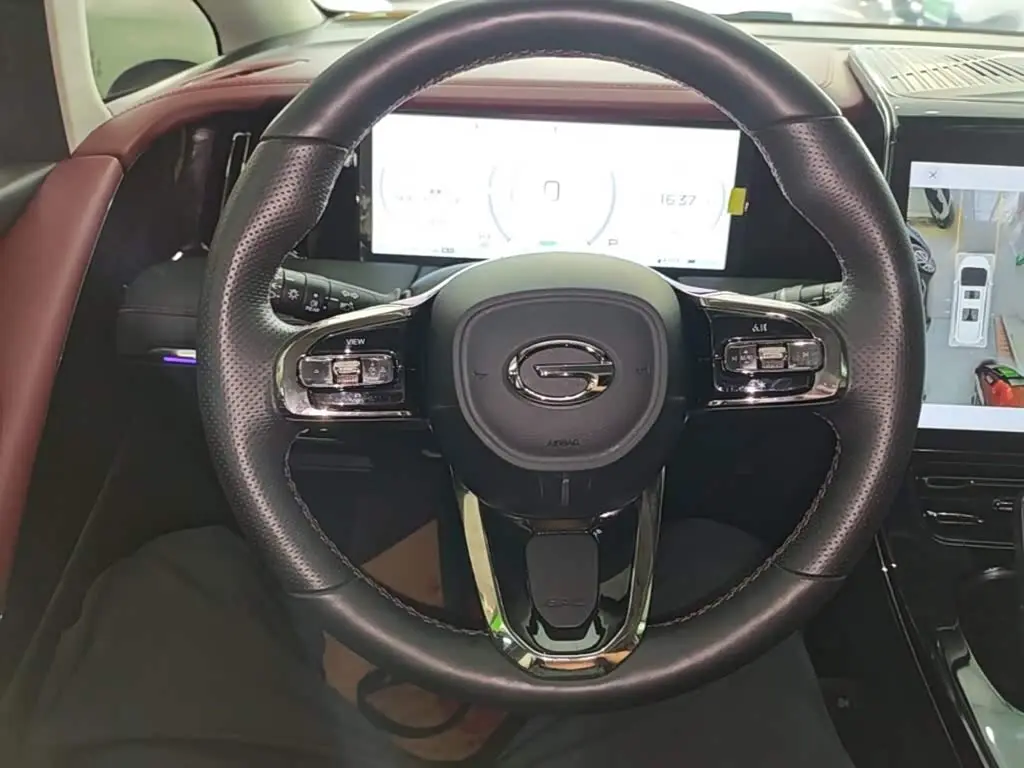 GAC Trumpchi Trumpchi E9 2023 — Фото 10/19