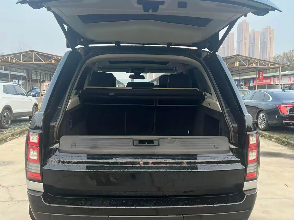 Land Rover Range Rover 2015 — Photo 17/20