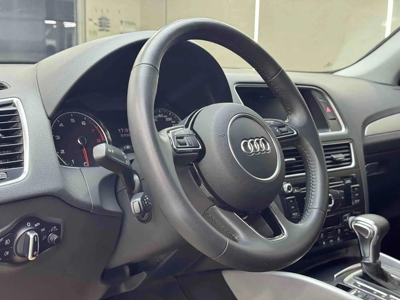 Audi Q5 2018 — Фото 7/20