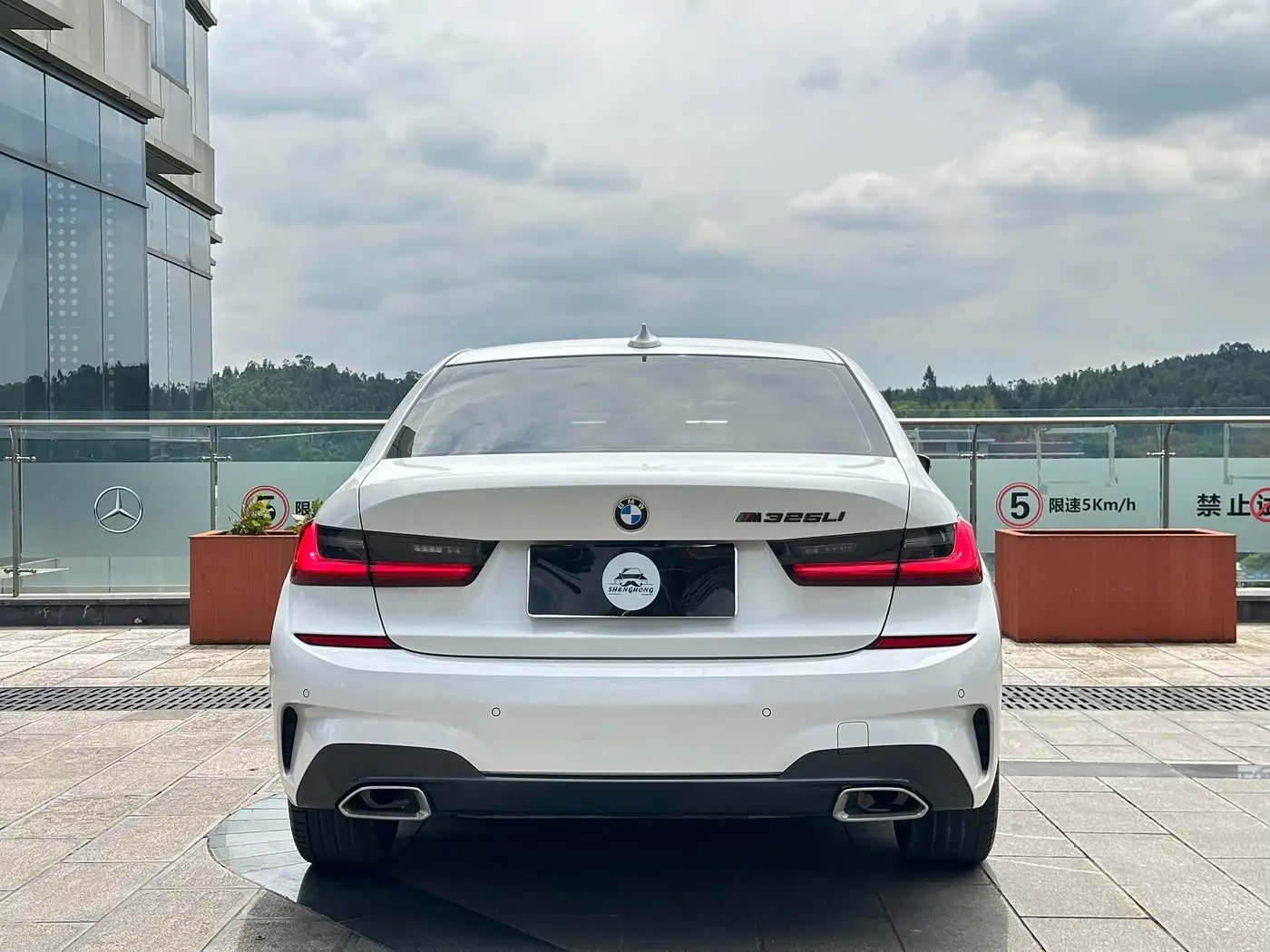 BMW 3 Series 2021 — Фото 13/14