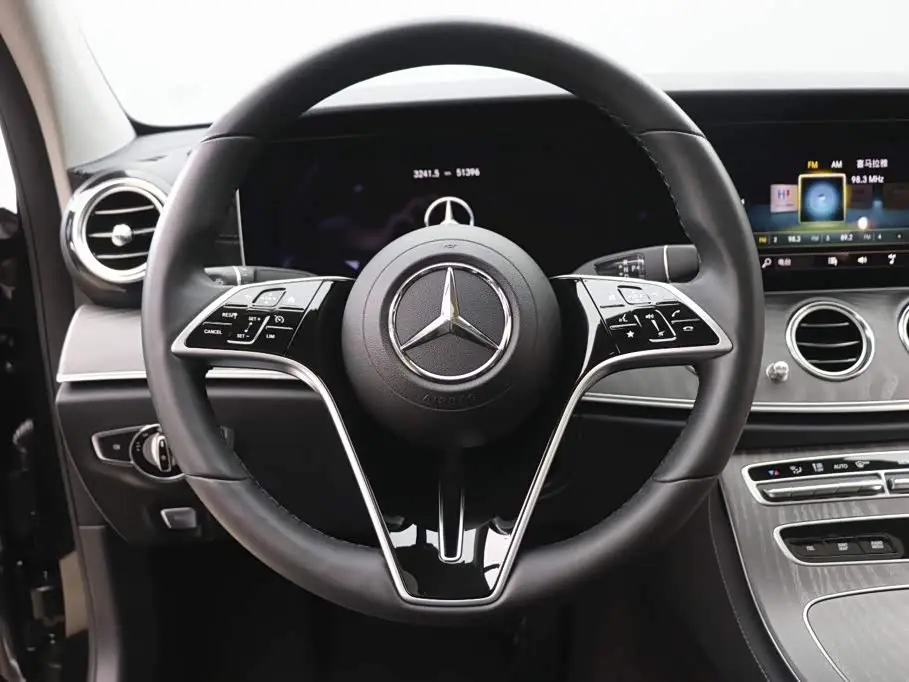 Mercedes-Benz E-Class 2023 — Şəkil 15/20