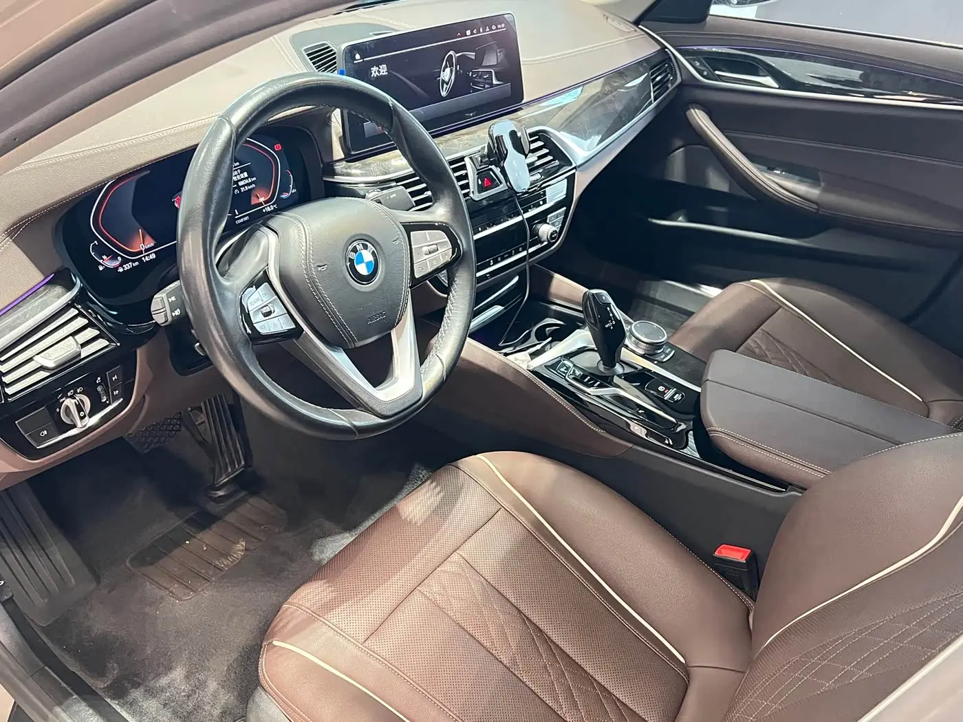 BMW 5 Series 2022 — Фото 8/13