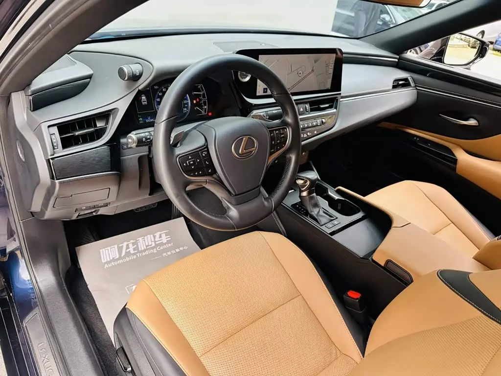 Lexus ES 2022 — Фото 9/20