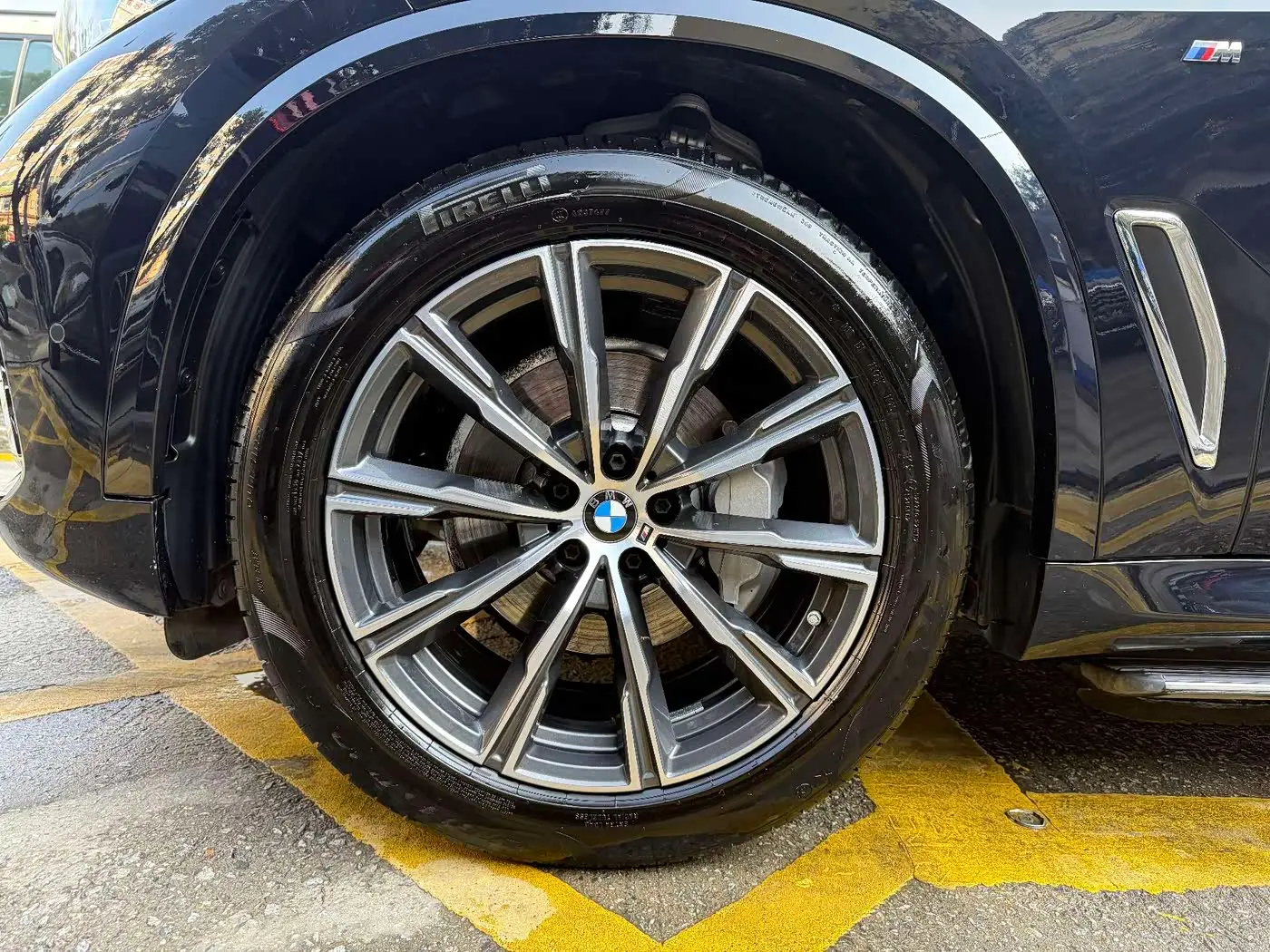 BMW X5 2023 — Photo 19/20