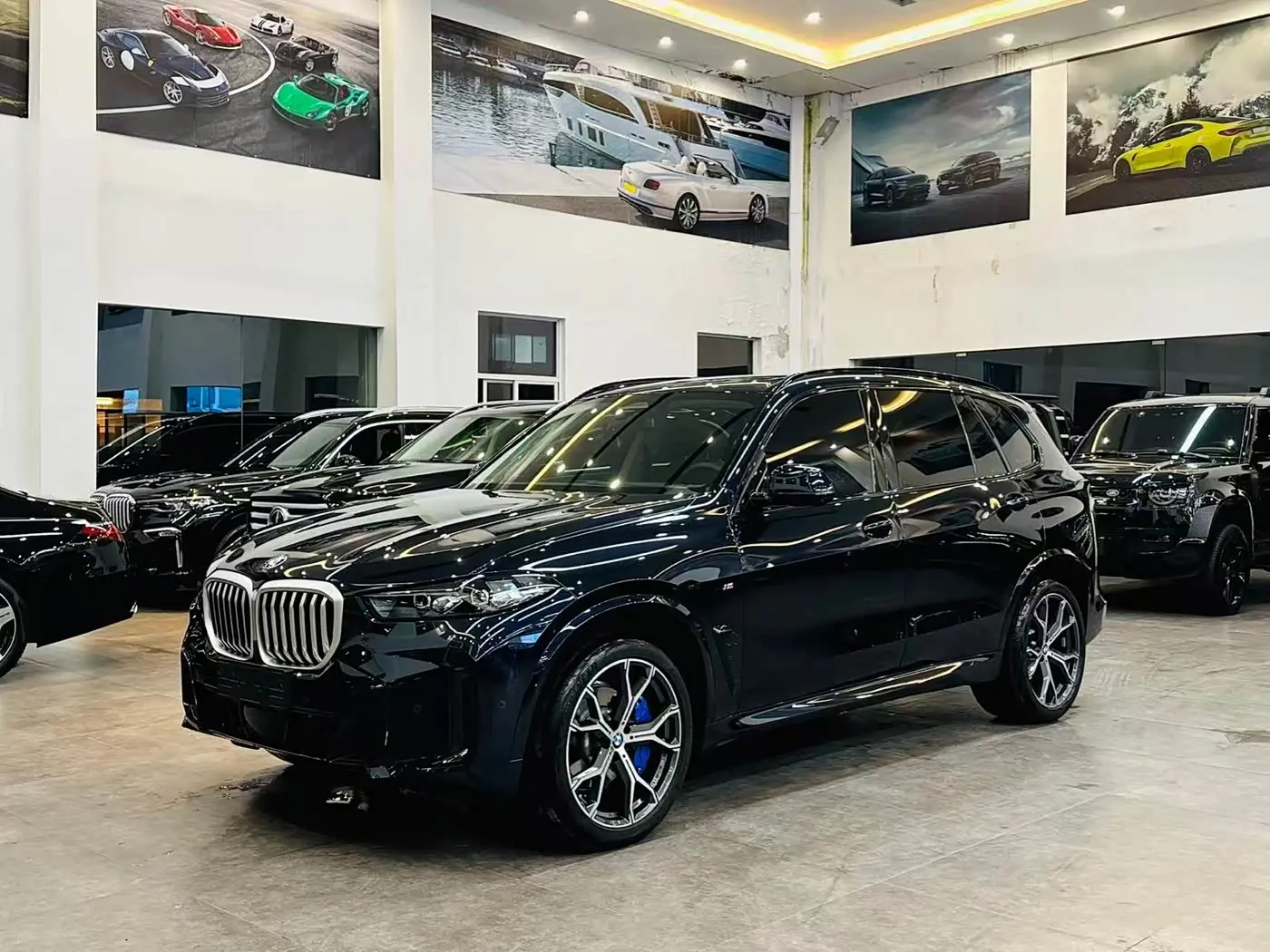 BMW X5 2025 — Фото 1/9
