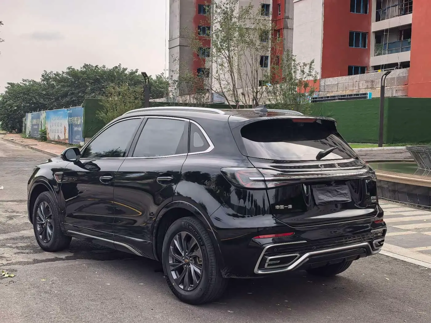 Hongqi HS5 2023 — Фото 8/17