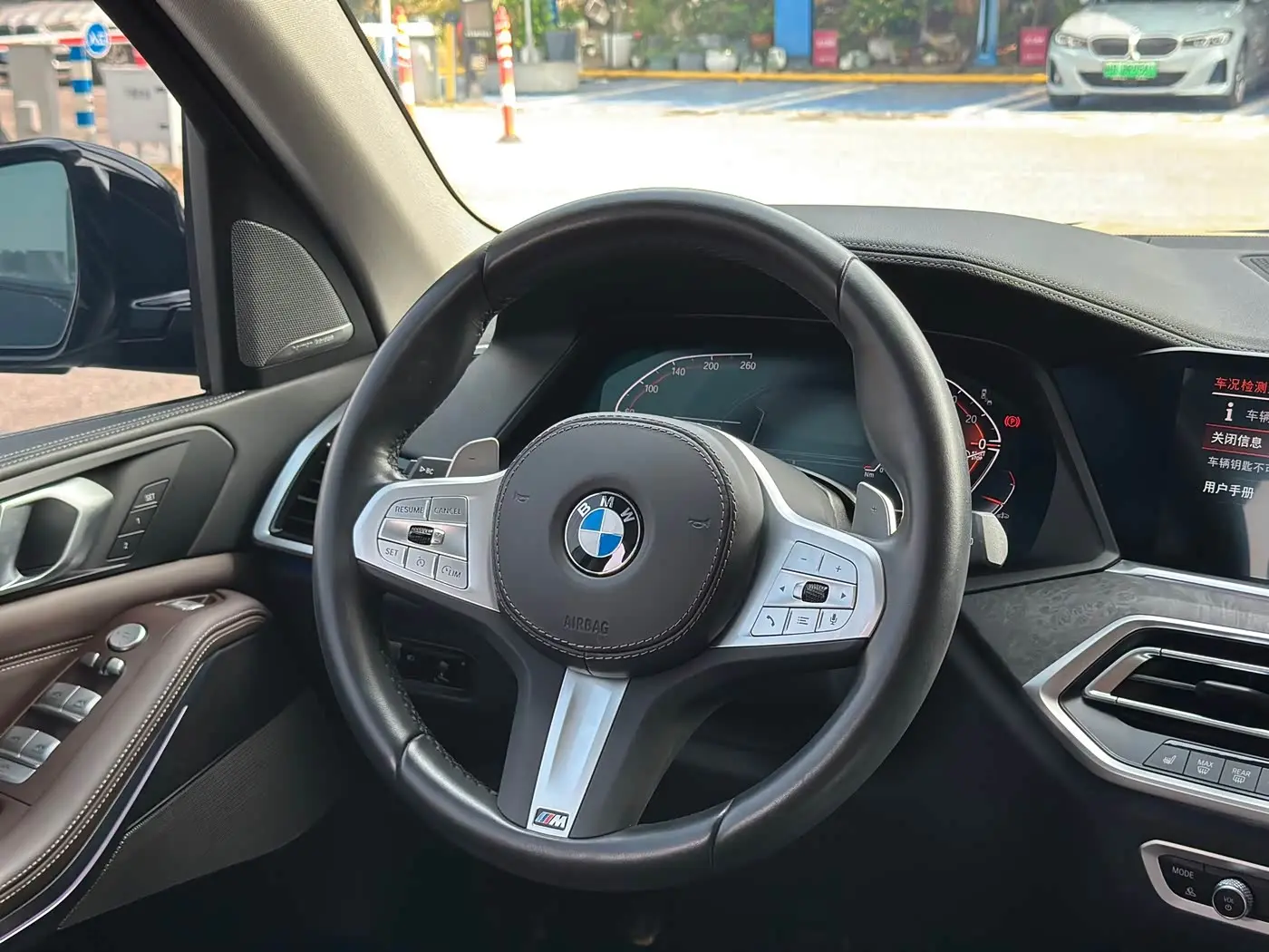 BMW X5 2023 — Фото 14/16