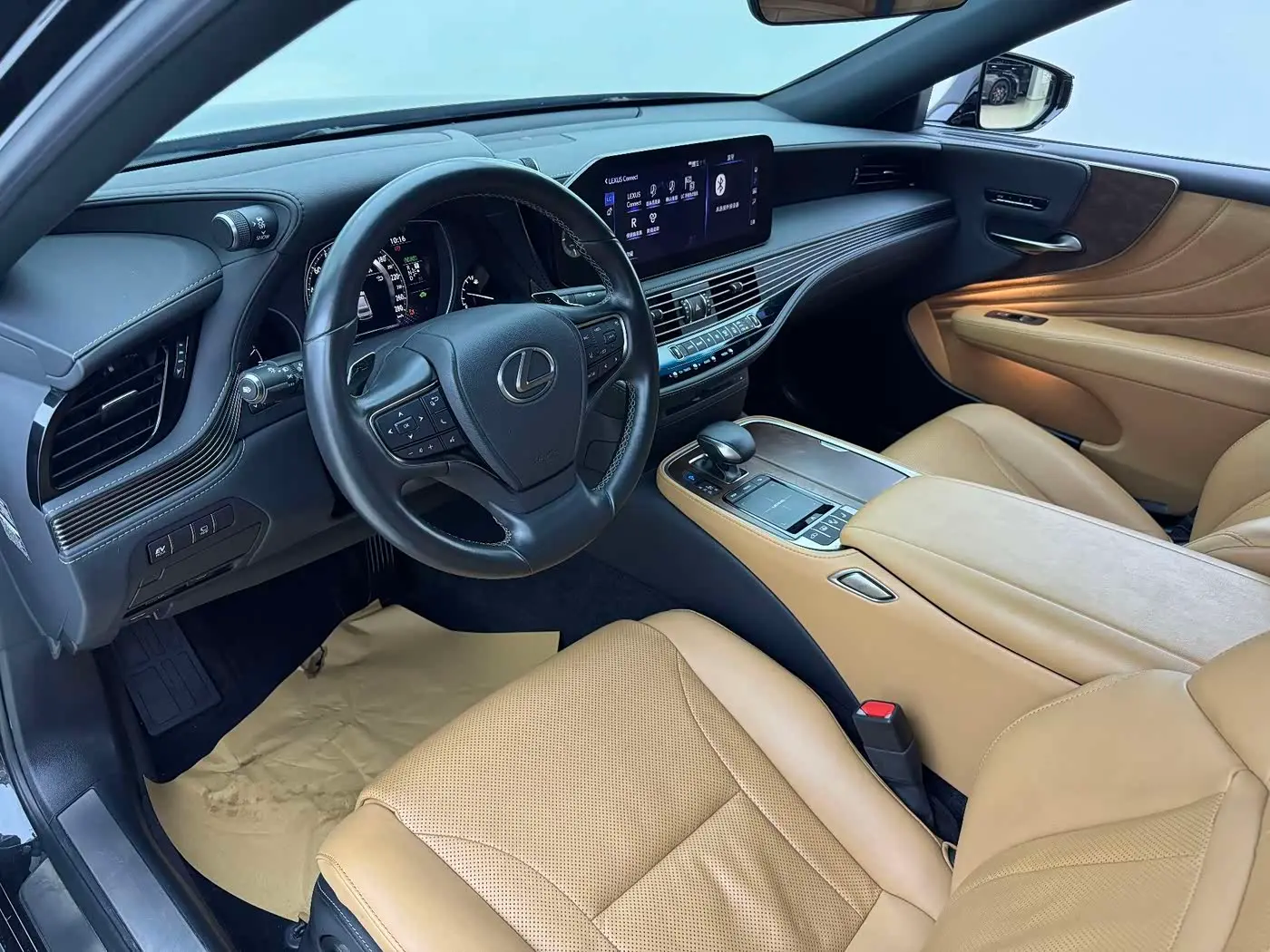 Lexus LS 2022 — Фото 13/14