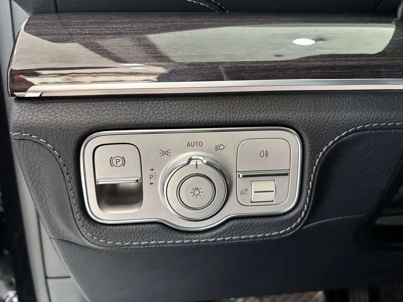 Mercedes-Benz GLS 2021 — Photo 16/20