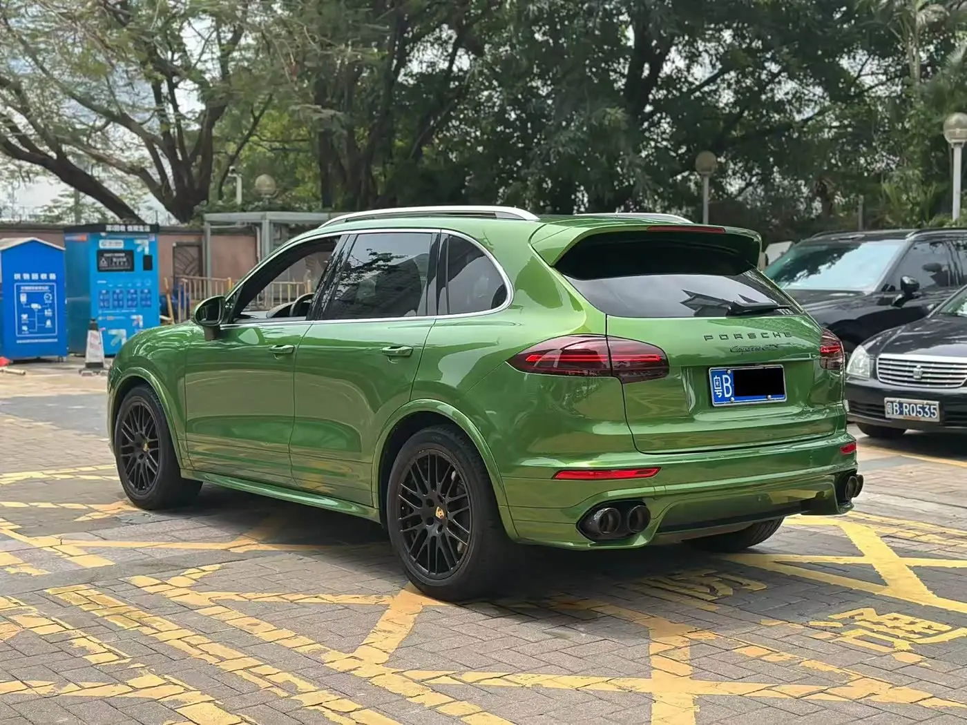 Porsche Cayenne 2016 — Photo 9/20