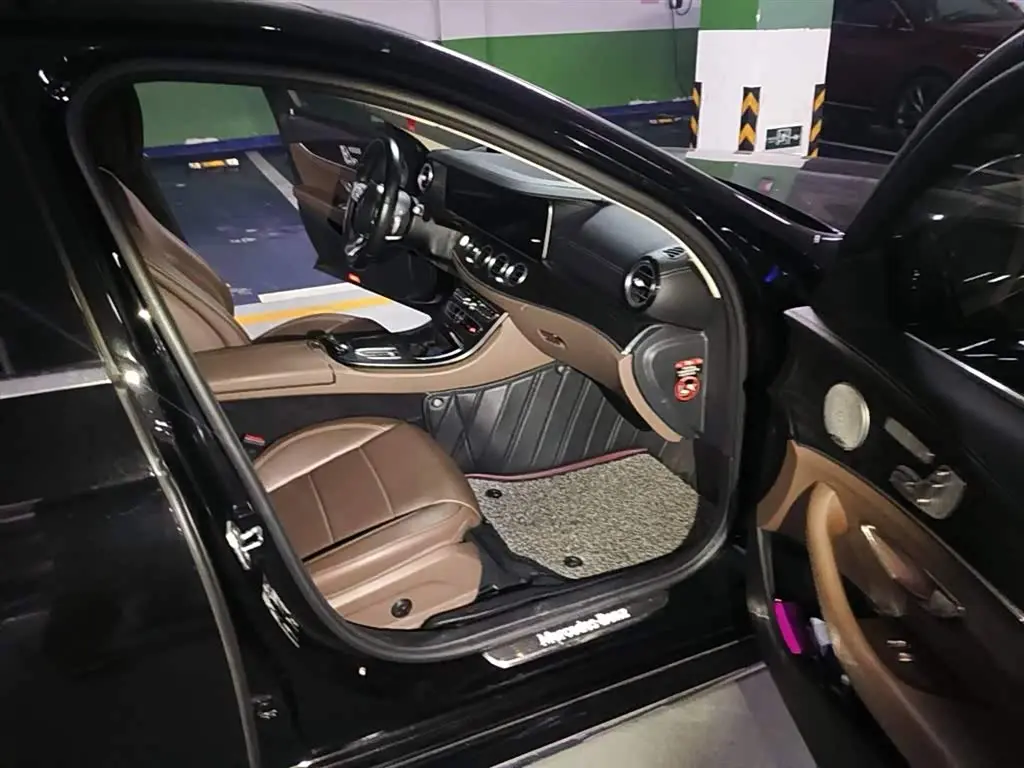 Mercedes-Benz E-Class 2019 — Фото 12/12