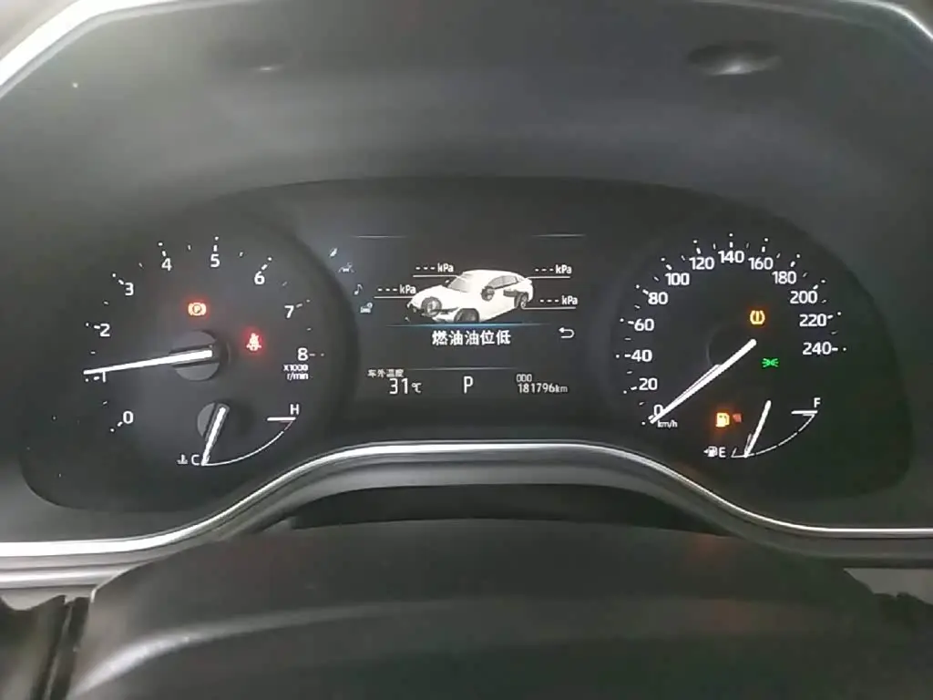 Toyota Avalon 2019 — Фото 12/20