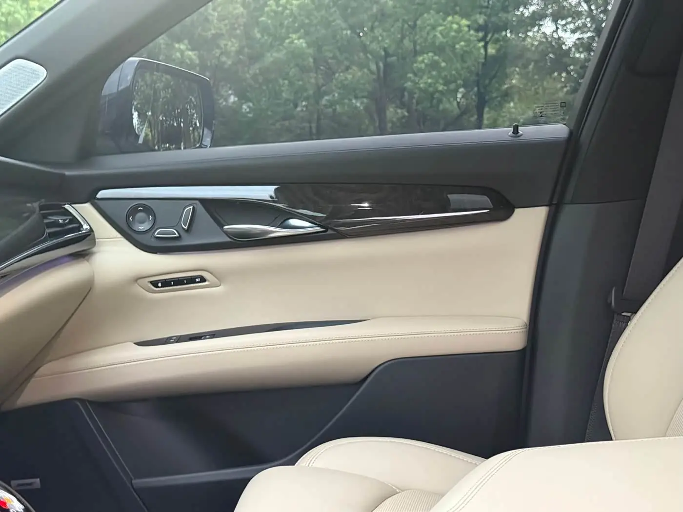 Cadillac CT6 2023 — Фото 14/20