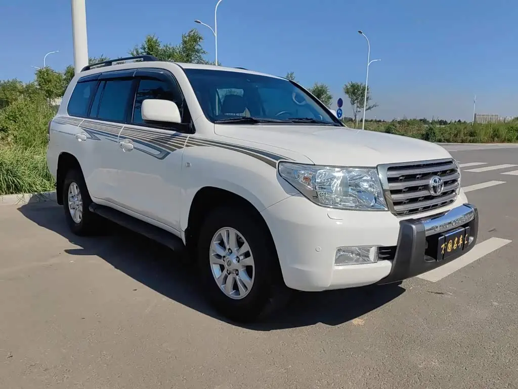 Toyota Land Cruiser 2011 — Şəkil 3/20