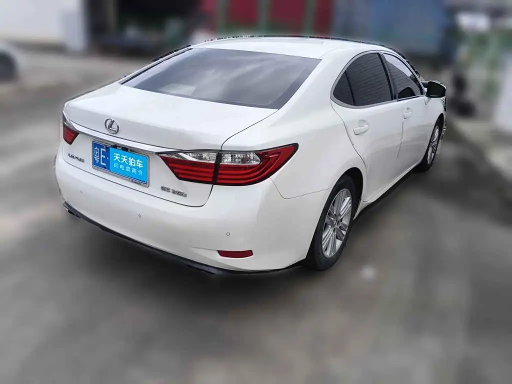 Lexus ES 2014 — Şəkil 2/12