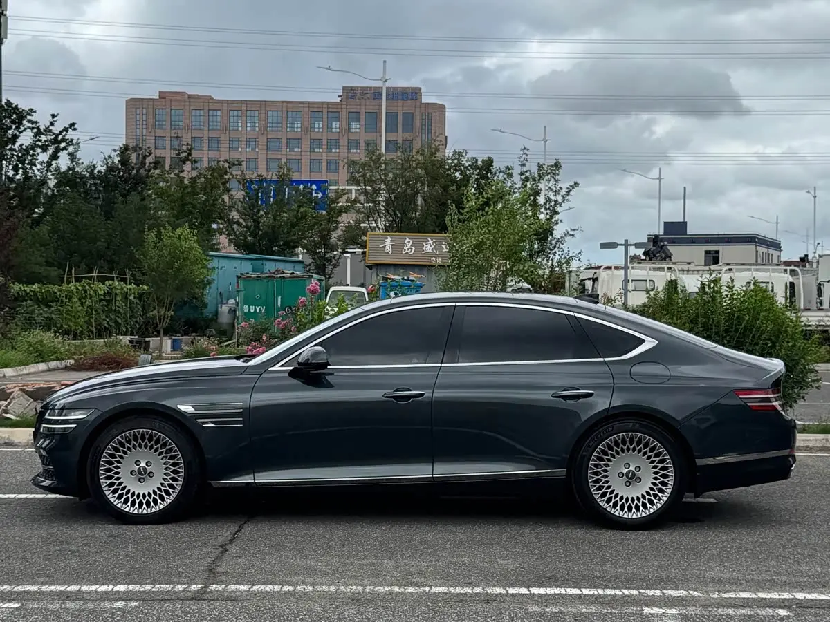 Genesis G80 2023 — Photo 5/19