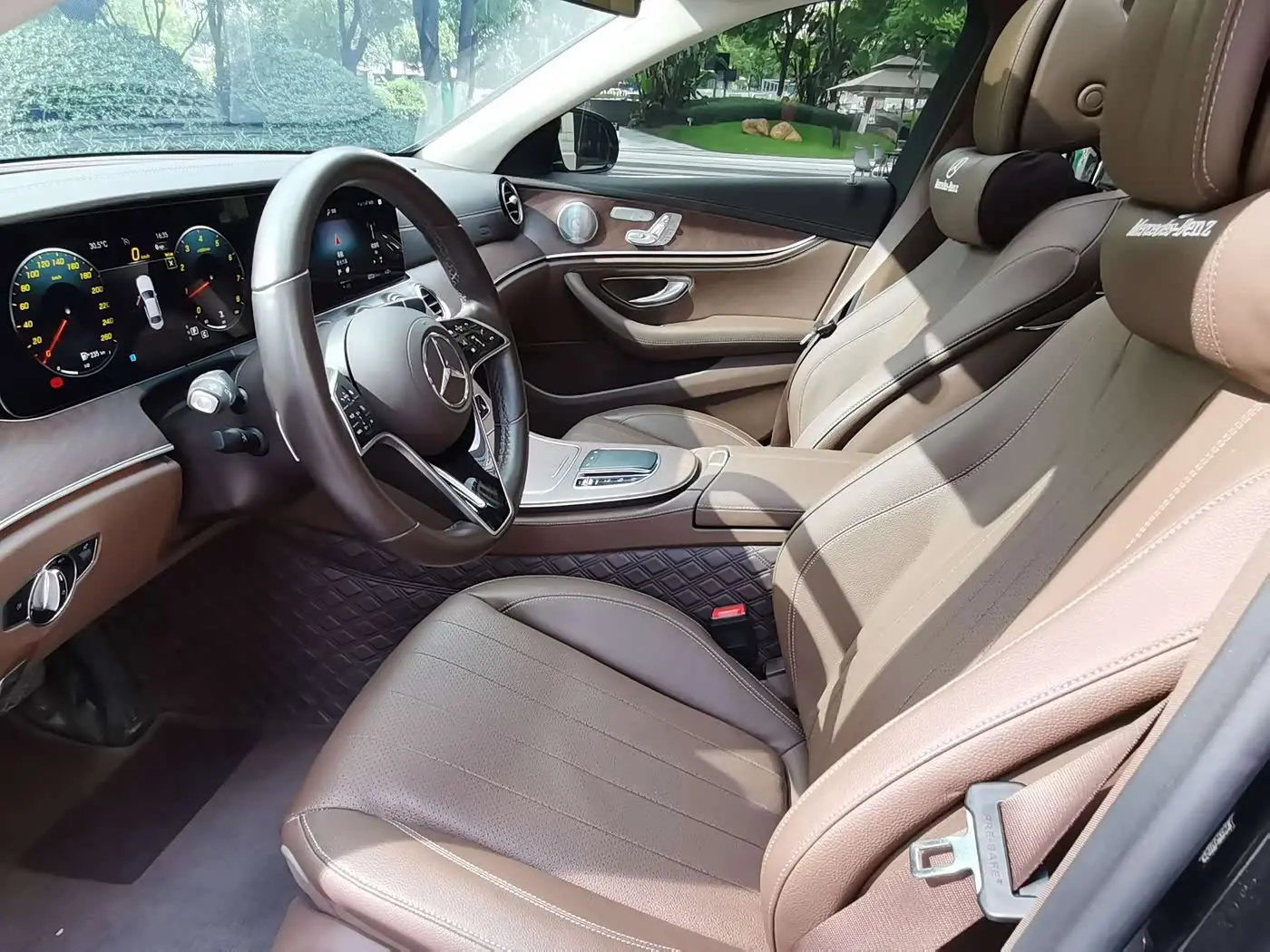 Mercedes-Benz E-Class 2023 — ფოტო 12/20