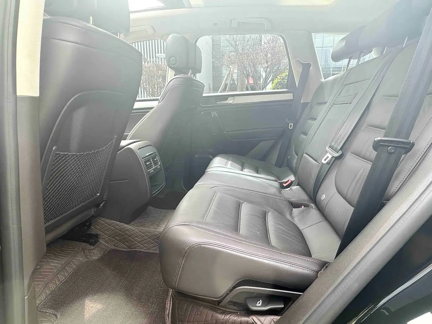 Volkswagen Touareg 2017 — Photo 11/14