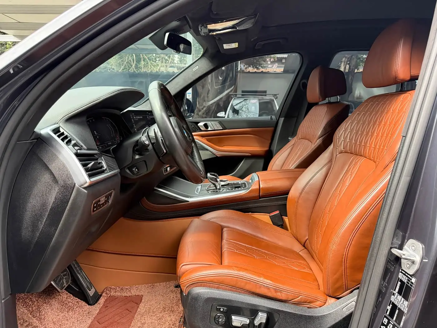 BMW X7 2019 — Photo 9/15