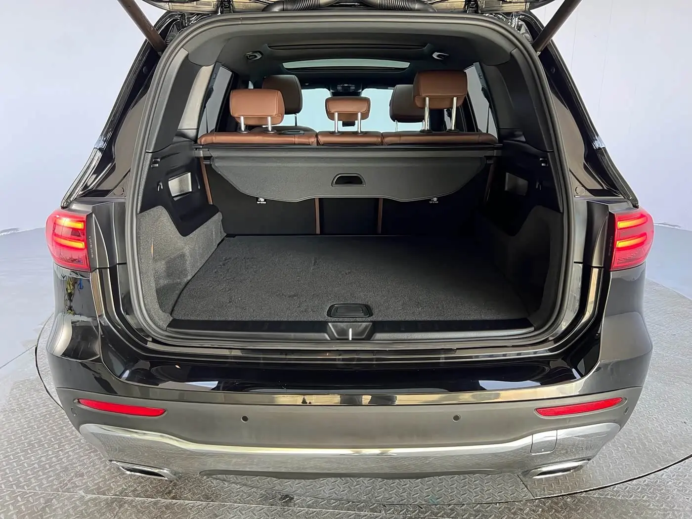 Mercedes-Benz GLB 2024 — Фото 20/20